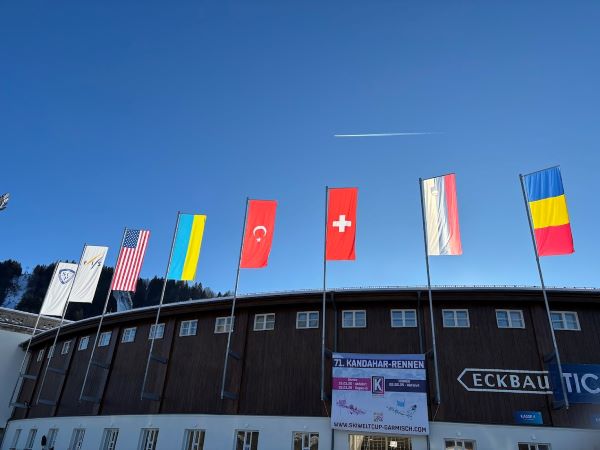 Olympiastadion Garmisch-Partenkirchen, Neujahrsskispringen; Vierschanzentournée